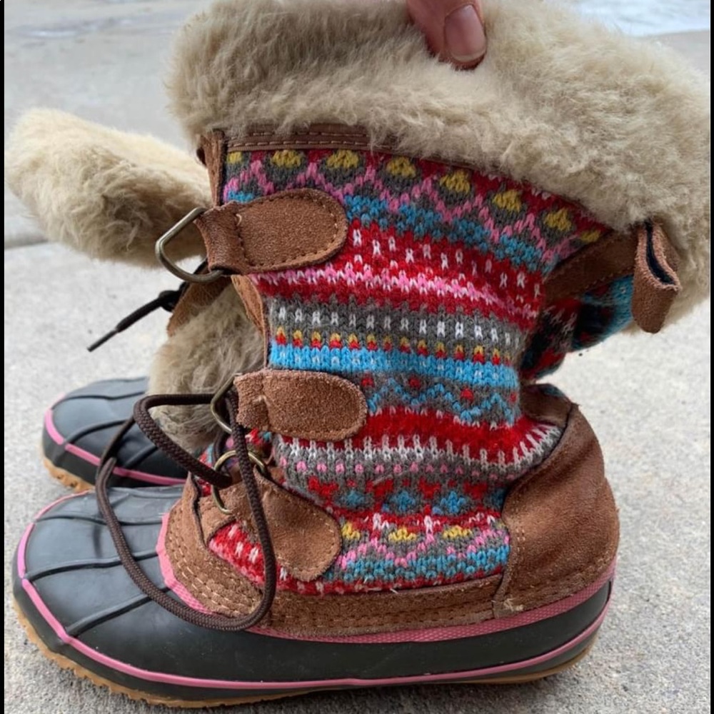 Kids duck boots
